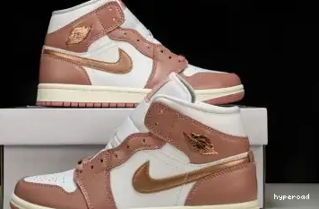 Hyperoad Mid Stardust” SE“Red Jordan Air 1 0425